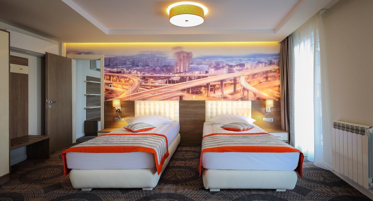 Plaza35 Aparthotel Sibiu Ngoại thất bức ảnh