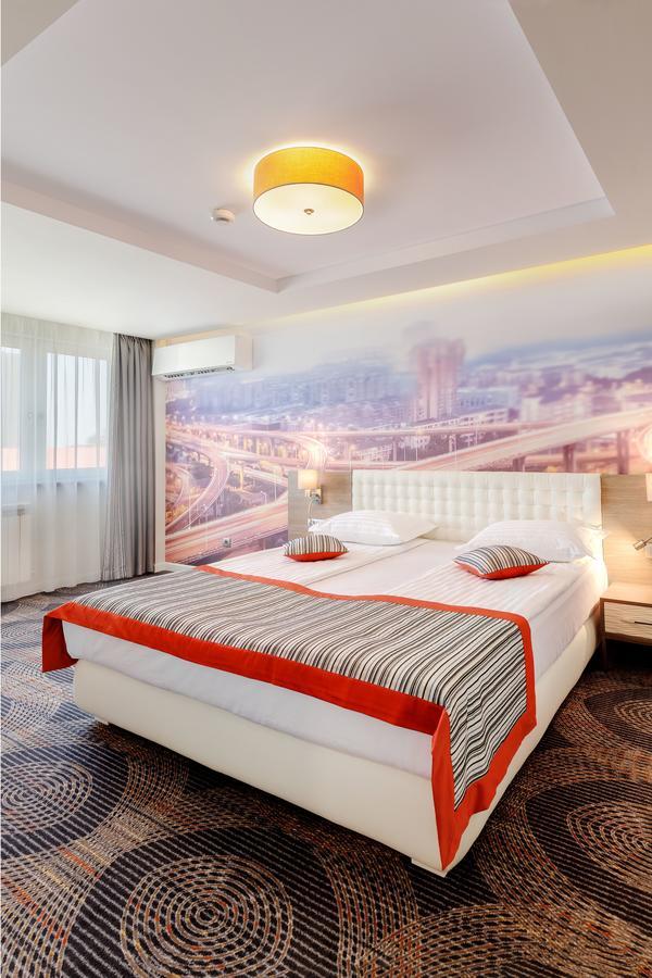 Plaza35 Aparthotel Sibiu Ngoại thất bức ảnh