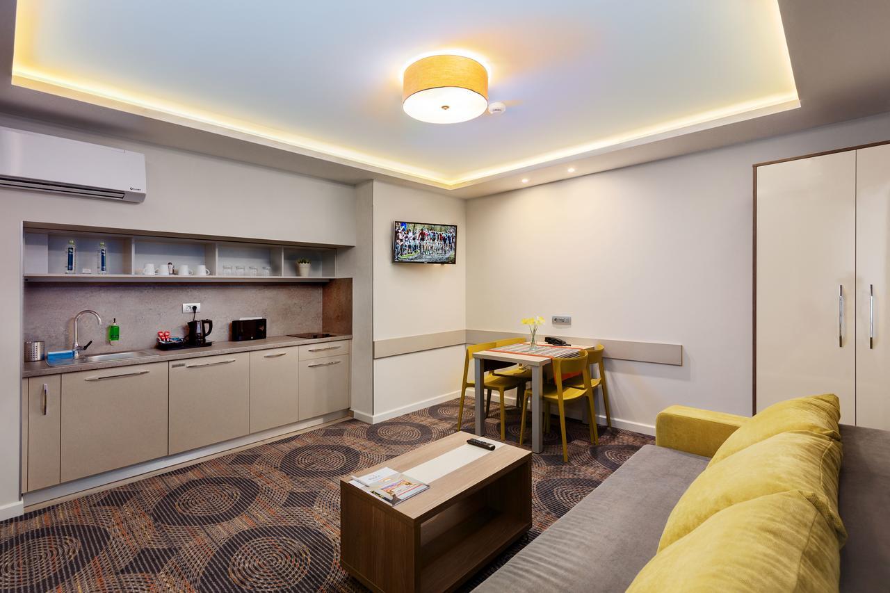 Plaza35 Aparthotel Sibiu Ngoại thất bức ảnh