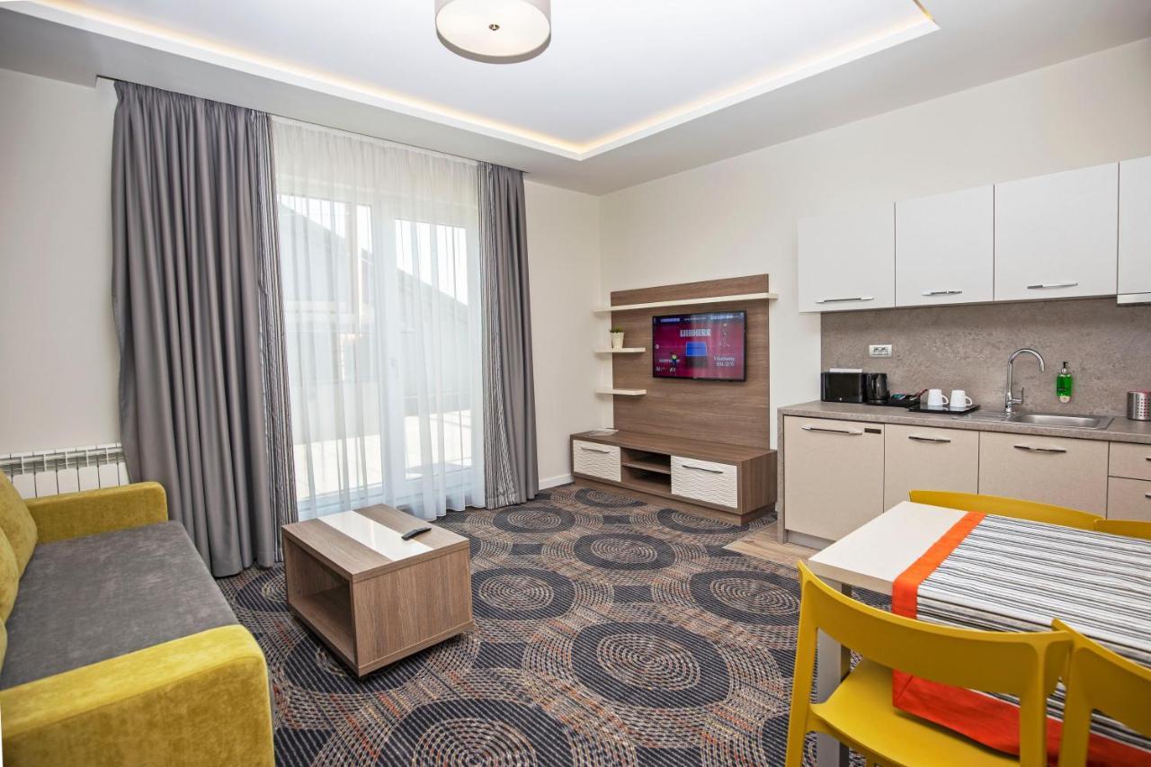 Plaza35 Aparthotel Sibiu Ngoại thất bức ảnh