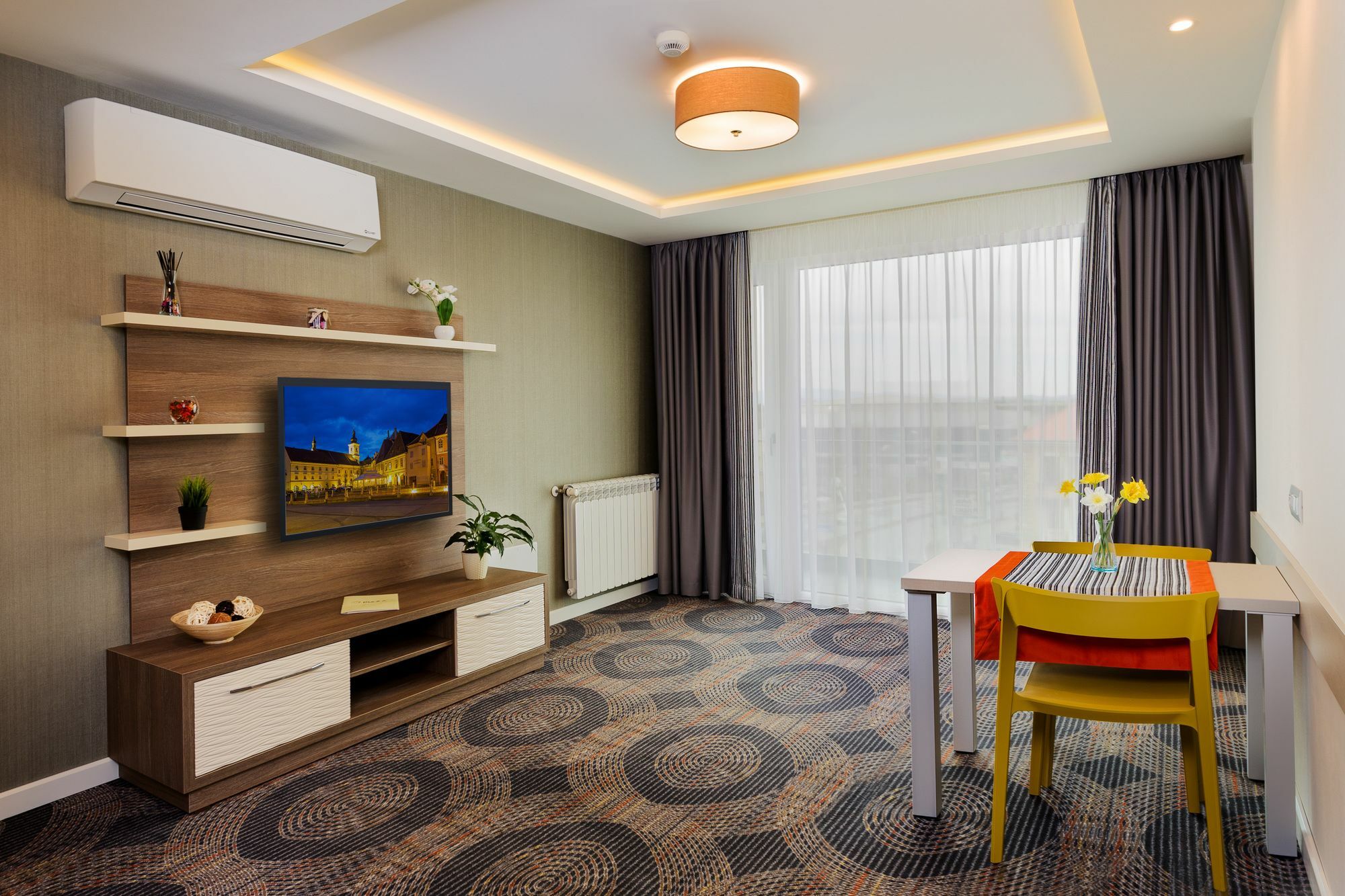 Plaza35 Aparthotel Sibiu Ngoại thất bức ảnh